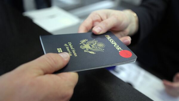 Паспорт гражданина США. Архивное фото