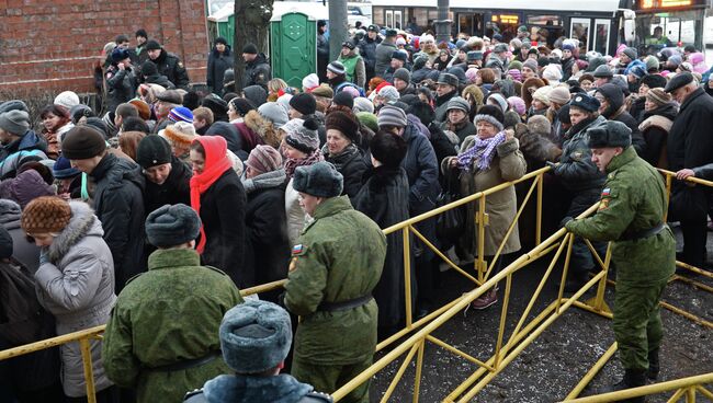 Очередь к Дарам волхвов в Петербурге. Фото с места события