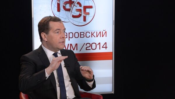 Д.Медведев дал интервью телеканалу РБК-ТВ. Фото с места события