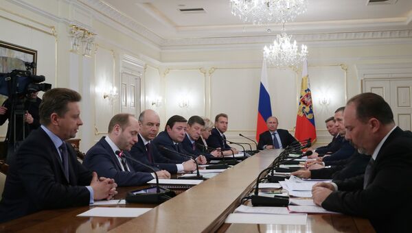 В.Путин провел совещание с членами правительства РФ. Фото с места события