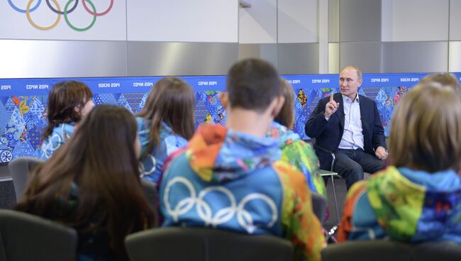 Встреча В.Путина с олимпийскими волонтерами в Сочи. Фото с места события