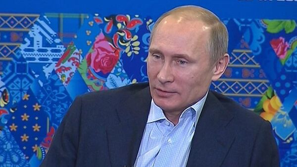 Путин дал напутствие волонтерам и рассказал, что хочет посмотреть на ОИ