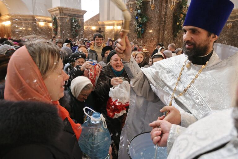 Освящение воды в Крещенский сочельник