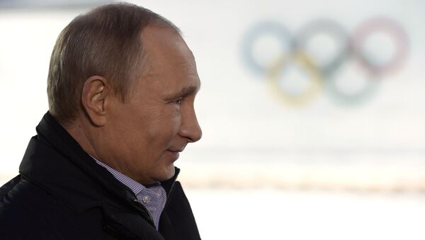 Президент России Владимир Путин во время интервью российским и иностранным СМИ. Фото с места события