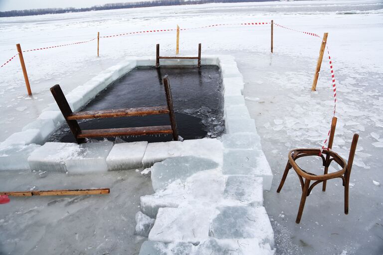 Крещение в Самаре: со святой водой, но без купелей