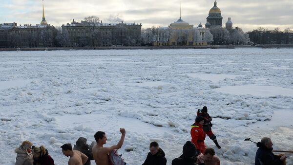 Крещенские купания в Петербурге. Фото с места события
