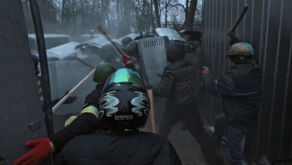 Противостояние между оппозицией и правоохранительными органами в Киеве