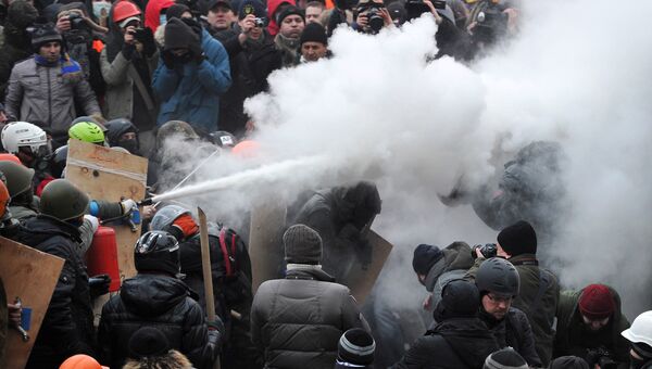 Противостояние между оппозицией и правоохранительными органами в Киеве, фото с места событий