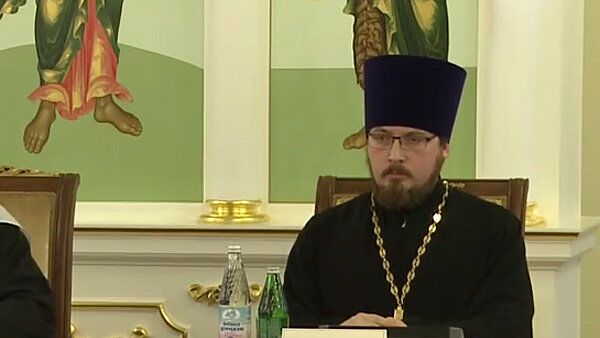 Священник Роман Богдасаров. Архивное фото