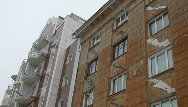 Повреждения в доме по ул. Урицкого, 17 в Новосибирске