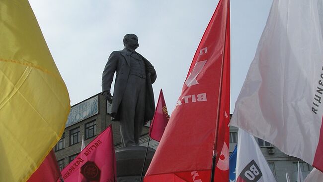 Памятник Тарасу Шевченко в Донецке. Архивное фото