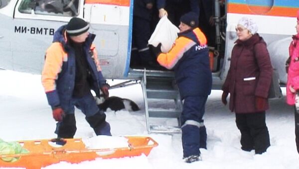 Спасатели МЧС доставили продукты отшельнице Агафье Лыковой в Хакасии