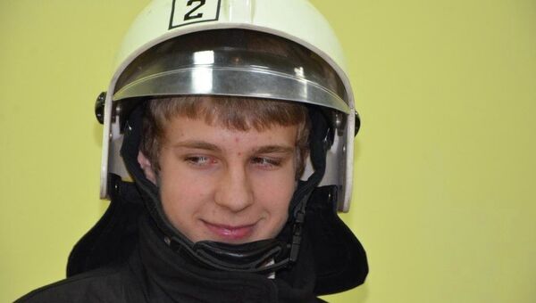 Максим Решетнев в одиночку потушил пожар в жилом доме в Красноярске
