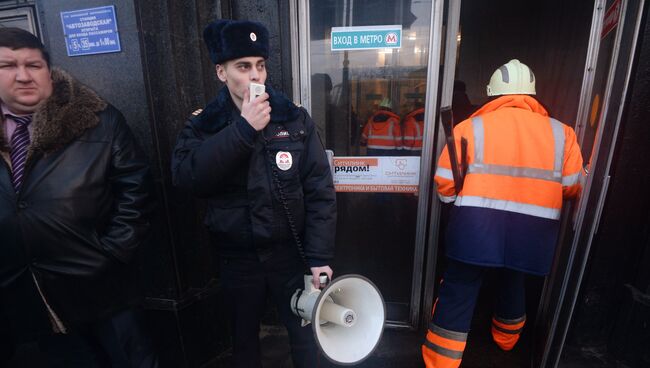 Строительная свая пробила тоннель на зеленой ветке столичного метро