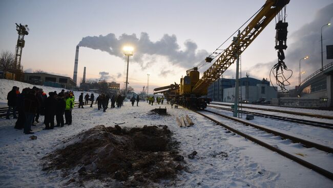 Строительная свая пробила тоннель на зеленой ветке столичного метро. Фото с места события