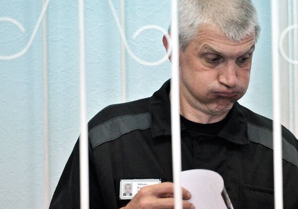 Бывший руководитель МФО Менатеп Платон Лебедевв зале суда города Вельска Архангельской области, где проходит рассмотрение ходатайства об условно-досрочном освобождении. Бывший руководитель МФО Менатеп Платон Лебедевв зале суда города Вельска Архангельской области, где проходит рассмотрение ходатайства об условно-досрочном освобождении.