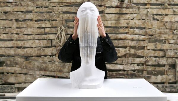 Китайский художник создает скульптуры из бумаги