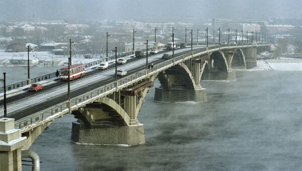 Глазковский мост через реку Ангару, архивное фото