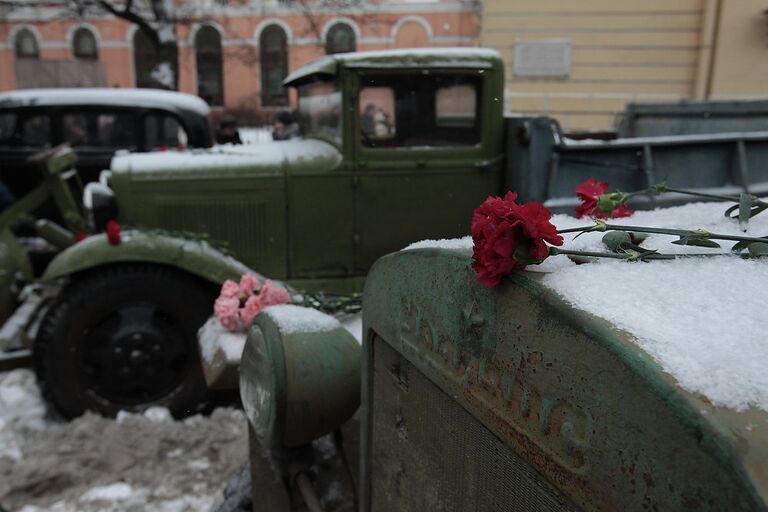 Экспозиция под открытым небом Сохраните память о былом на Итальянской улице в Санкт-Петербурге