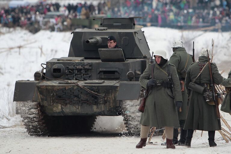 Военно-историческая реконструкция В полосе прорыва, посвященная освобождению Ленинграда от фашистской блокады