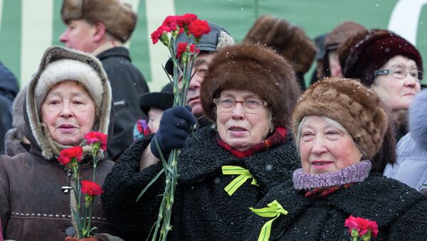 Блокадники на параде в честь 70-летия освобождения Ленинграда от фашистской блокады. Фото с места события. Архивное фото