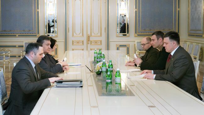 Виктор Янукович встретился с лидерами оппозиции в Киеве. Фото с места событий