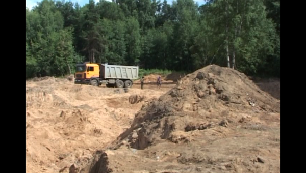 Незаконная добыча песка в Костромской области, архивное фото