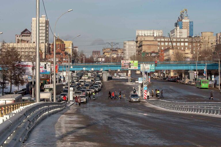 Развязка на Южной площади в Новосибирске Развязка на Южной площади в Новосибирске