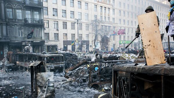 Баррикады и милицейские кордоны: устройство противостояния в Киеве, архивное фото