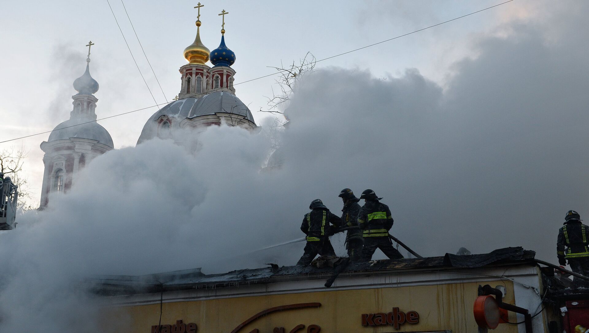 Пожар в кафе в Москве. Пожар ресторана на Пятницкой. Пожар Москва красная площадь. Сгорел слава