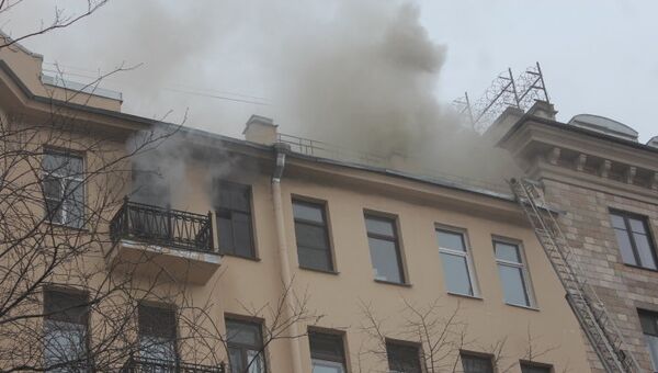 Пожар в квартире на Васильевском острове в Петербурге. Фото с места события