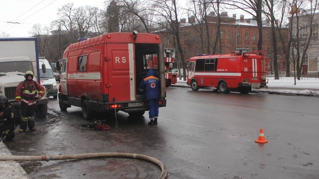 Пожар в квартире на Васильевском острове в Петербурге. Фото с места события