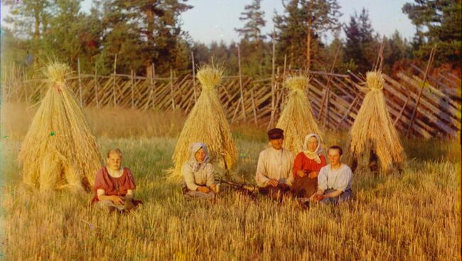 Снимок из коллекции фотографий Российской империи 1900-х годов, представленной в олимпийском этнопарке Моя Россия