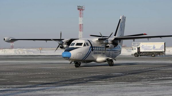 Самолет Красавиа в новосибирском аэропорту Толмачево