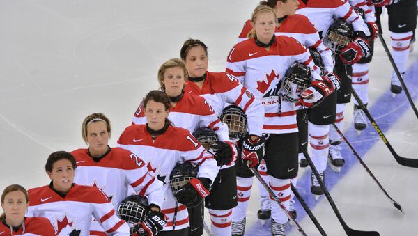 Игроки сборной Канады. Хоккей. Женщины. Архивное фото