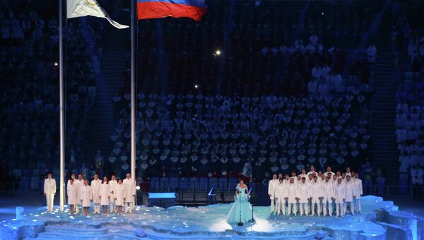 Оперная певица Анна Нетребко выступает на церемонии открытия XXII зимних Олимпийских игр в Сочи.