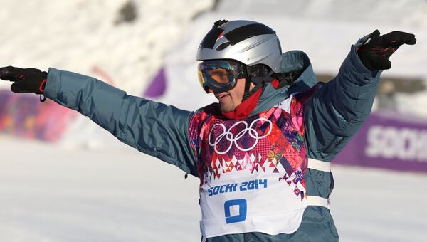 Алексей Соболев (Россия) в финале слоупстайла на соревнованиях по сноуборду среди мужчин на XXII зимних Олимпийских играх в Сочи