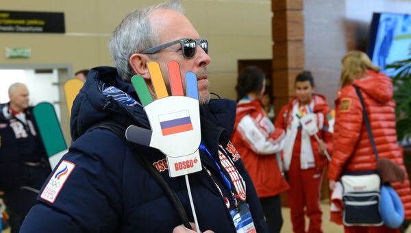 Российские знаменитости прибывают в олимпийский Сочи