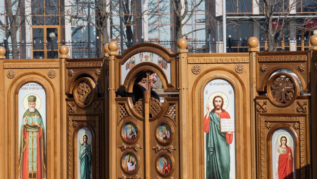 Походные храмы для кораблей ТОФ во Владивостоке. Фото с места событий