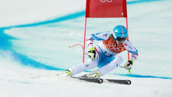Маттиас Майер (Австрия) на трассе скоростного спуска в соревнованиях по горнолыжному спорту среди мужчин на XXII зимних Олимпийских играх в Сочи.