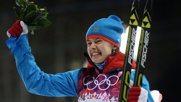Ольга Вилухина (Россия), завоевавшая серебряную медаль в спринтерской гонке на соревнованиях по биатлону