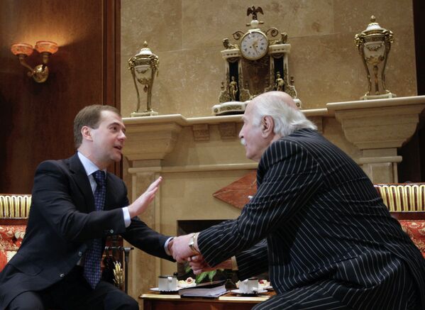 Дмитрий Медведев поздравил народного артиста СССР Владимира Зельдина с 95-летием