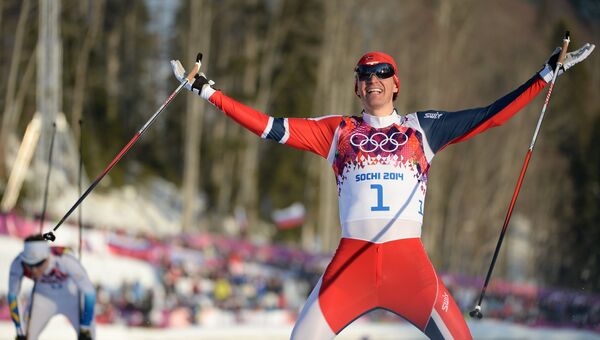Ола Виген Хаттестад (Норвегия) на финише финального забега индивидуального спринта в соревнованиях по лыжным гонкам среди мужчин на XXII зимних Олимпийских играх в Сочи