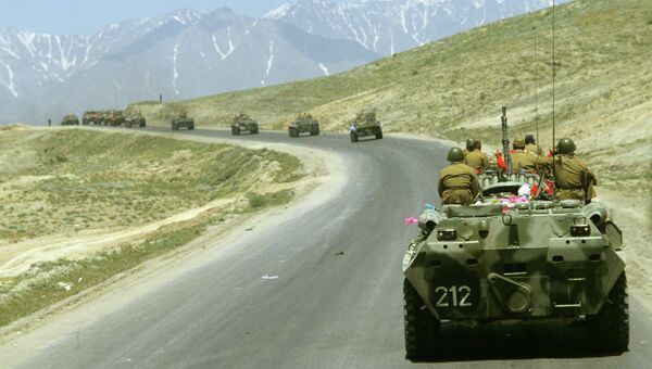 Воины-интернационалисты возвращаются домой из Афганистана. Архивное фото