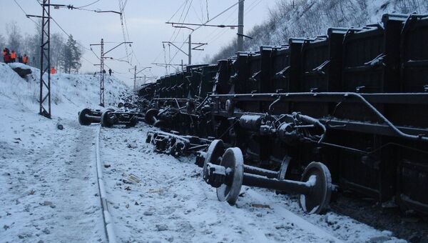 Сход вагонов в Челябинской области, архивное фото