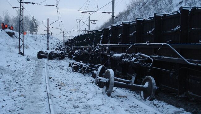 Сход вагонов. Архивное фото