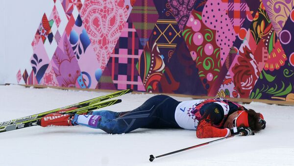 Максим Вылегжанин (Россия) после финиша скиатлона в соревнованиях по лыжным гонкам