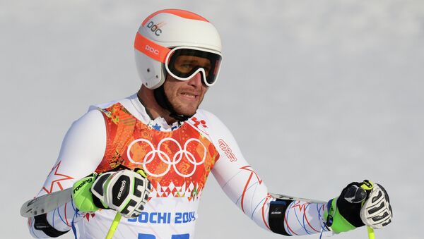 Боде Миллер на трассе слалома-супергиганта на соревнованиях по горнолыжному спорту среди мужчин на XXII зимних Олимпийских играх в Сочи