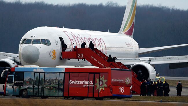 Лайнер Boeing 767-300 авиакомпании Ethiopian Airlines в аэропорту Женевы