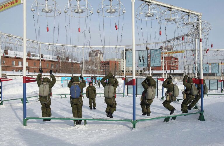 Момент учений новосибирского спецназа